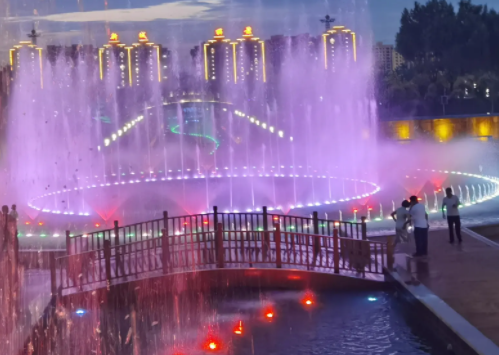 噴泉公司設計的噴泉景觀會朝著哪些方向發(fā)展