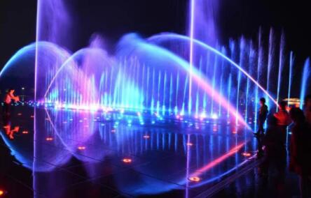 噴泉公司介紹：設(shè)計(jì)噴泉水景要注意哪些要點(diǎn)