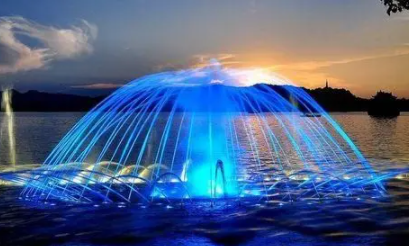 噴泉設(shè)計(jì)公司?進(jìn)行噴泉造景要注意哪幾點(diǎn)？